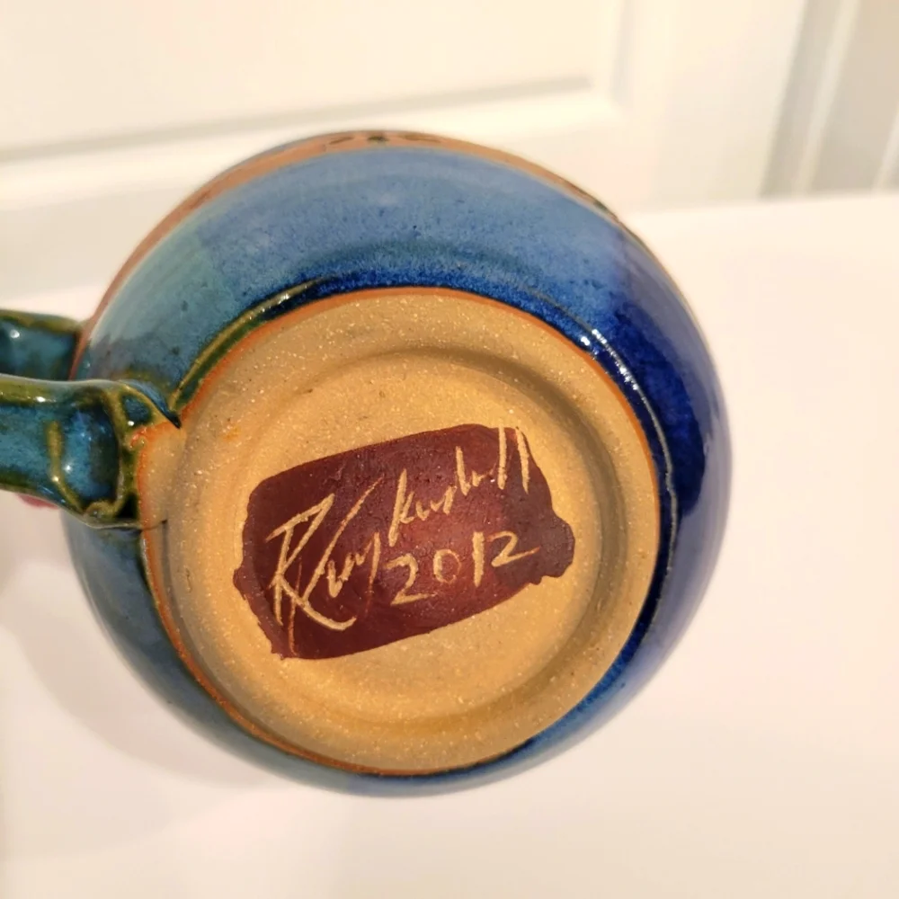 HAND MADE SOUP MUG SIGNED BY ARTIST 2012